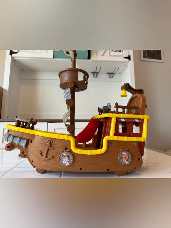 Disney Jake & The Neverland Pirate Ship & Telescope Lot -Ship Talks & Sings 2011 - Picture 9 of 11